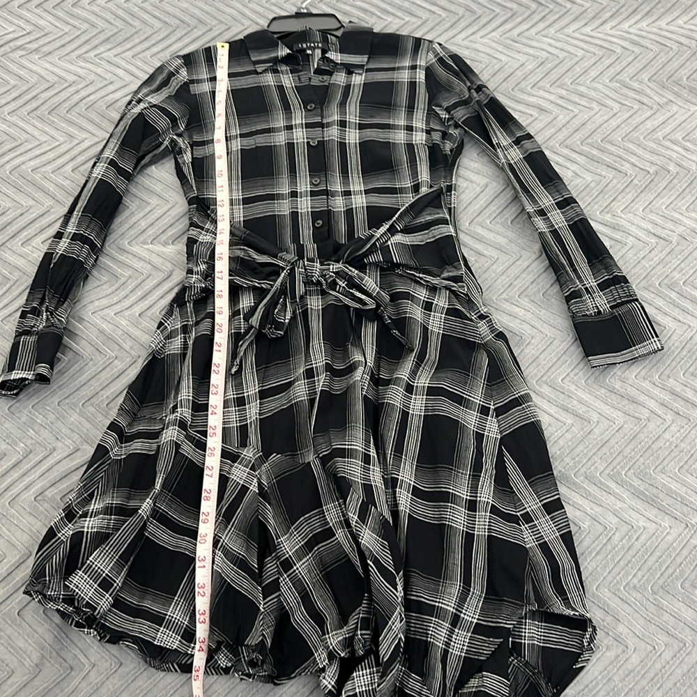 1.State Plaid Asymmetrical Dress with Tie Waist - Picture 12 of 13